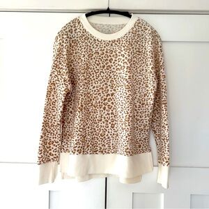 294. Time and Tru crew neck leopard print high-low sweatshirt, size M